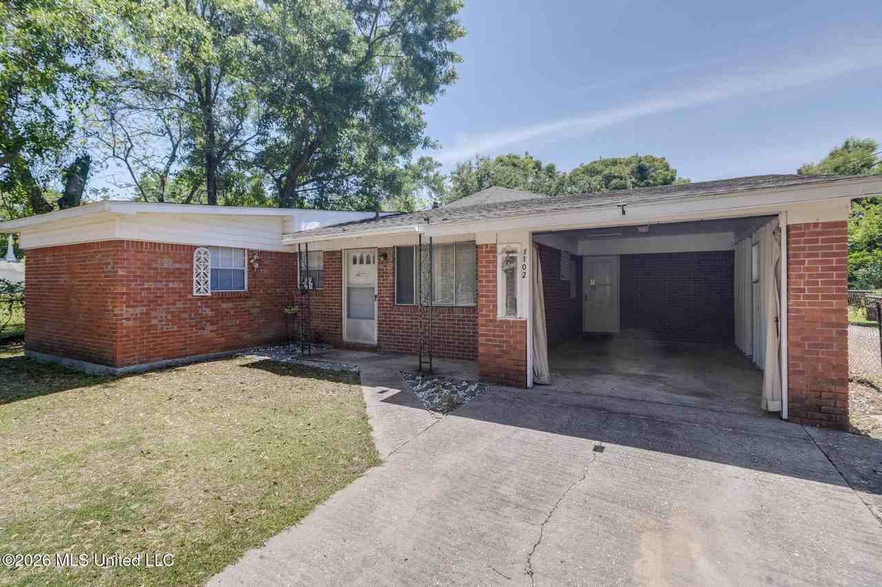 1102 Tucker Ave - Photo 2 of 14