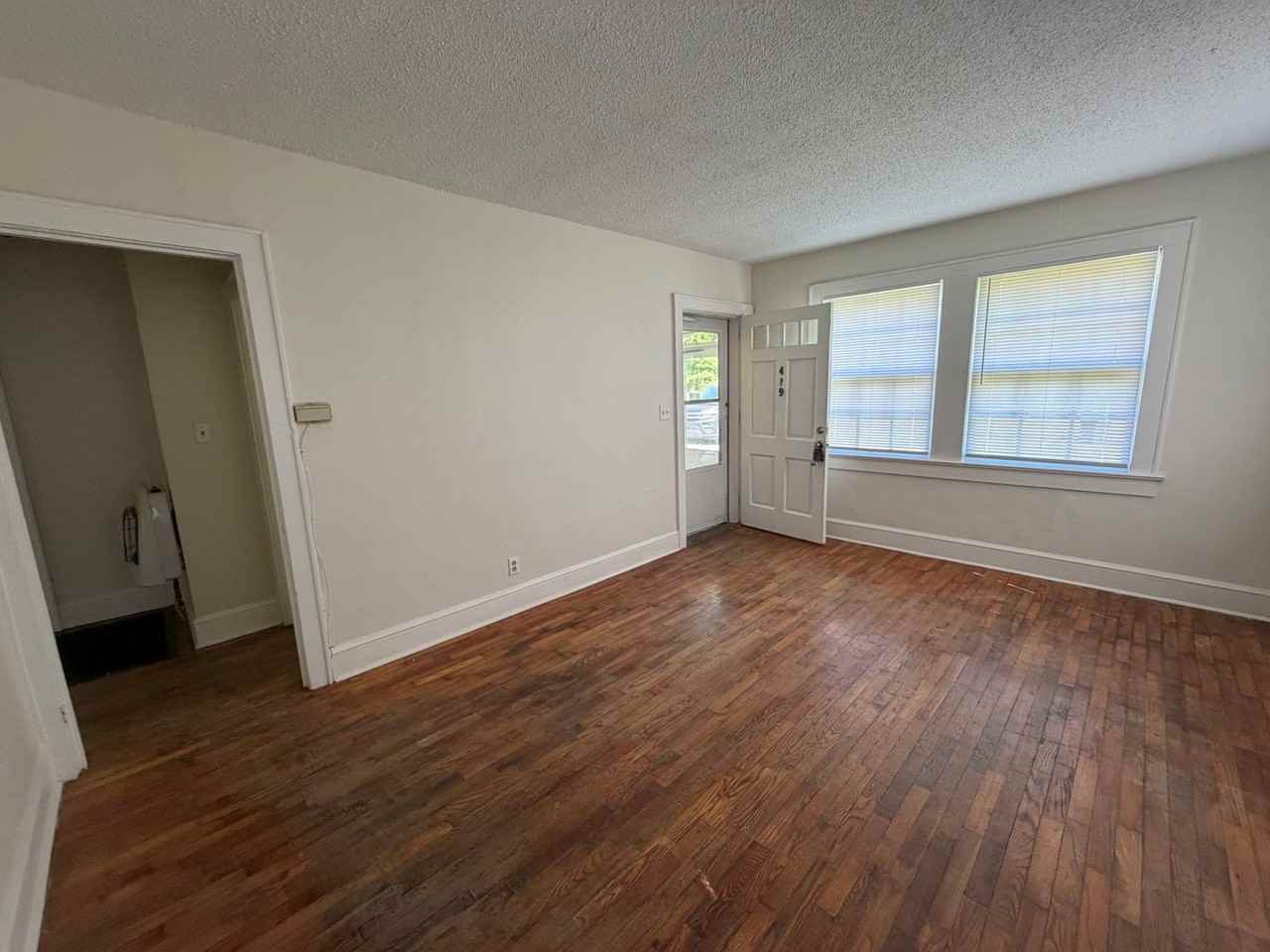 419 N Elm St Nw - Photo 7 of 17