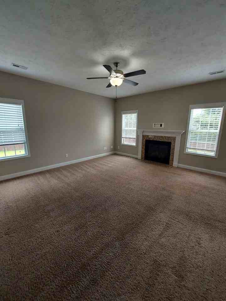 2402 Market Hill Dr - Photo 4 of 19