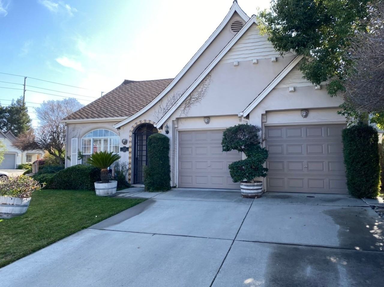 1128 Mandarin Ct - Photo 2 of 30