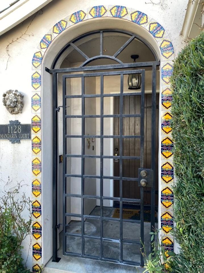 1128 Mandarin Ct - Photo 3 of 30