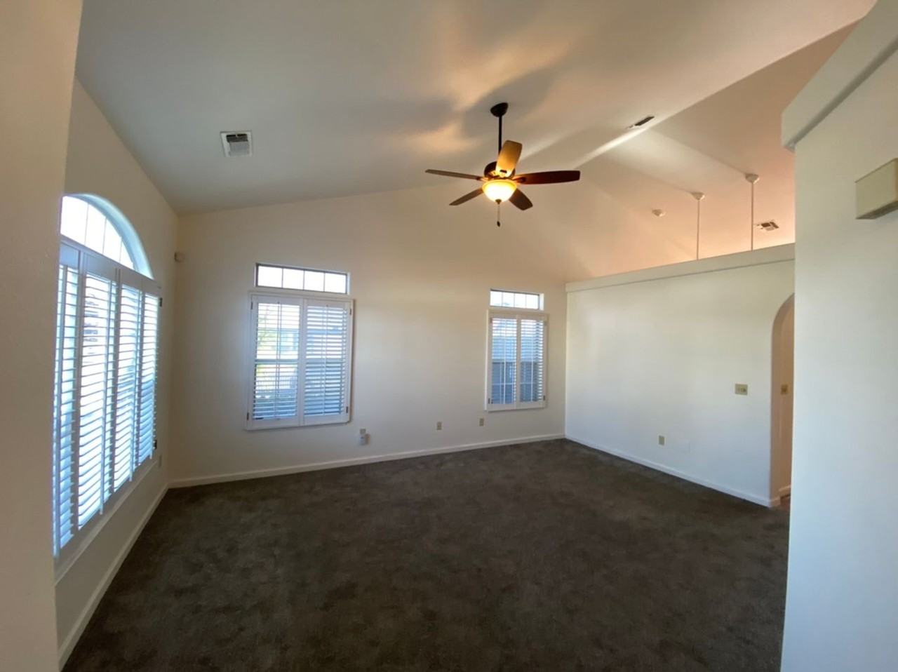 1128 Mandarin Ct - Photo 5 of 30
