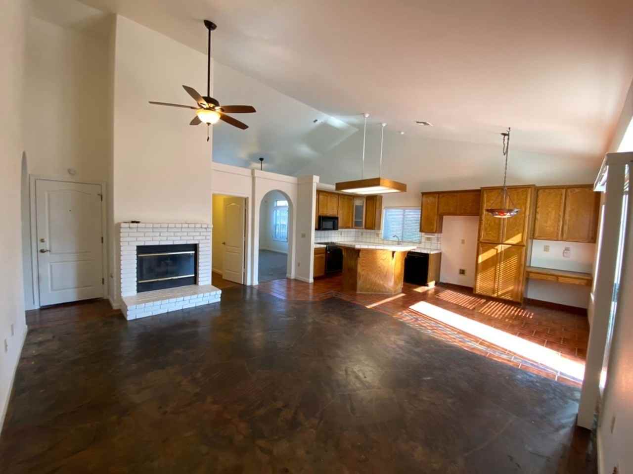 1128 Mandarin Ct - Photo 7 of 30