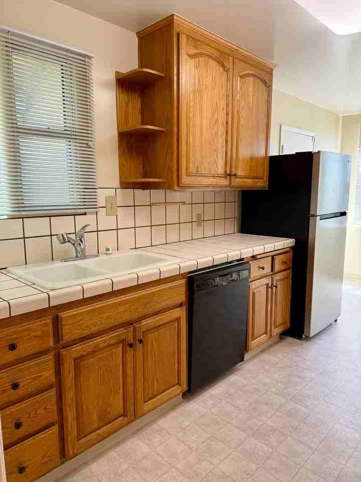 3139 Baker Dr - Photo 4 of 12