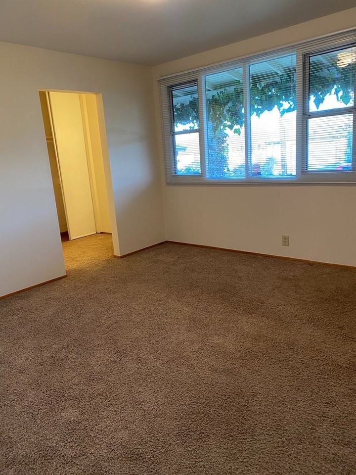 3139 Baker Dr - Photo 6 of 12