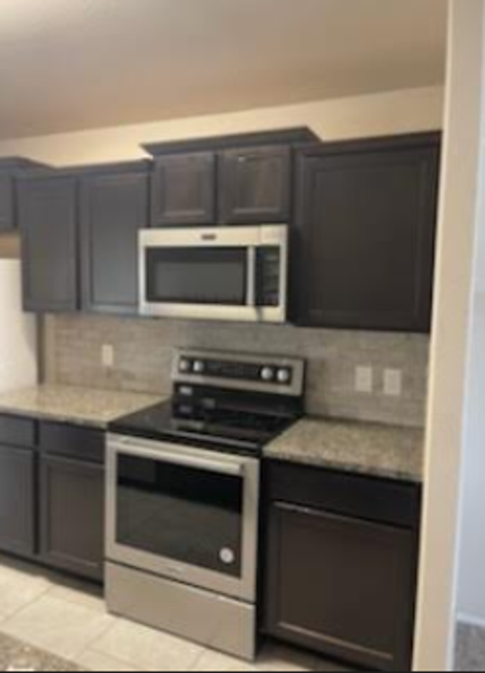 1028 E 90th Ct - Photo 2 of 19