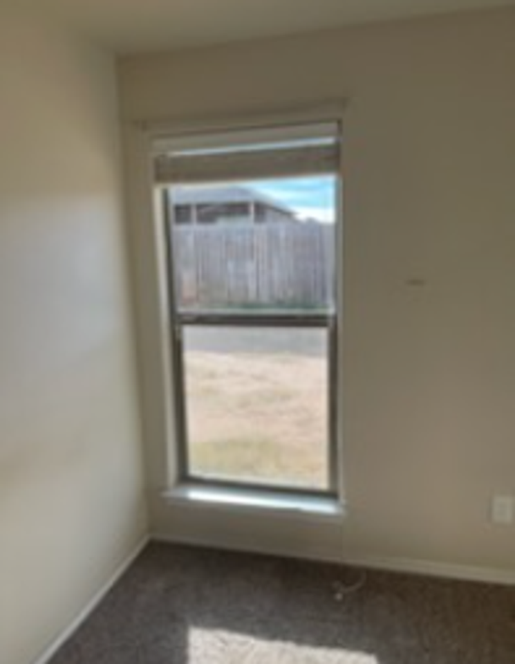 1028 E 90th Ct - Photo 7 of 19