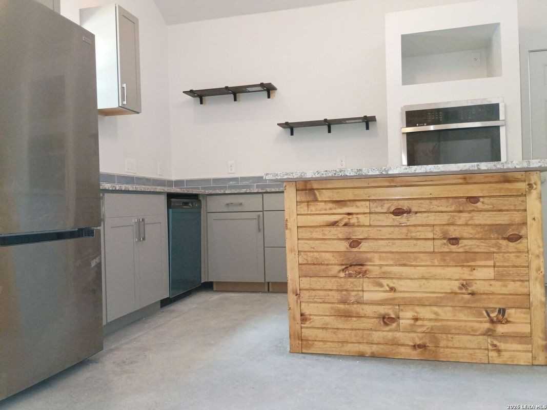 270 Ridgerock Dr - Photo 4 of 5