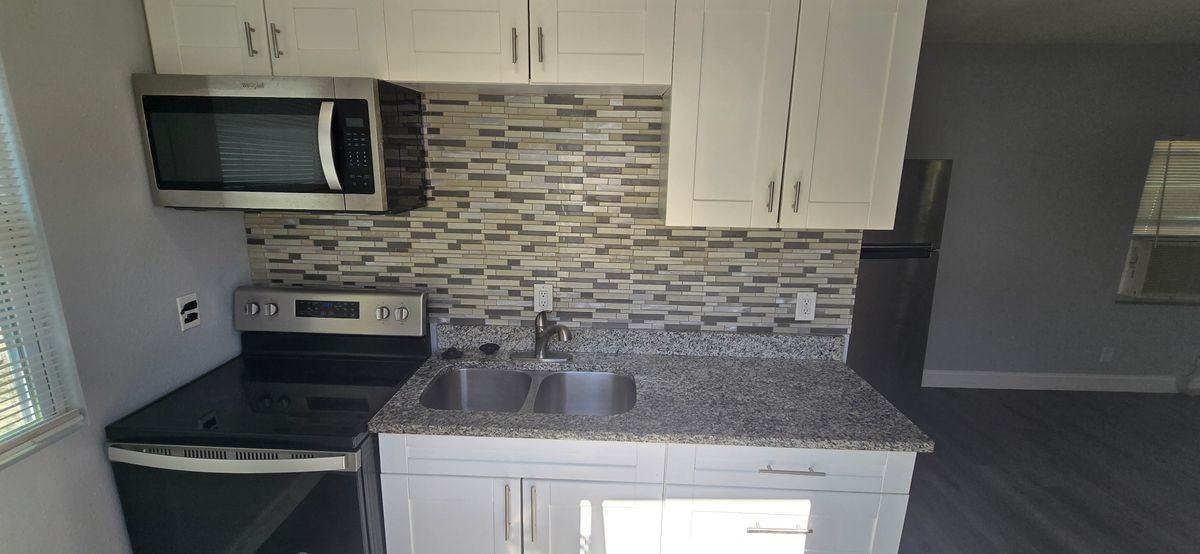 3832 46th Ave N ##B - Photo 2 of 12