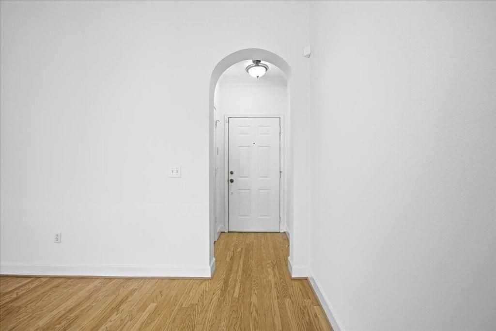 3777 Peachtree Rd Ne - Photo 3 of 36