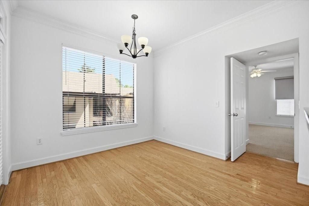 3777 Peachtree Rd Ne - Photo 6 of 36