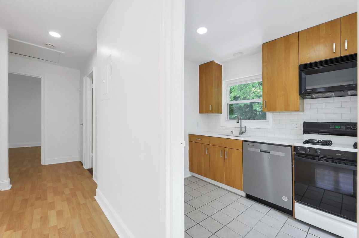 179 Christie Hts ##B - Photo 7 of 19