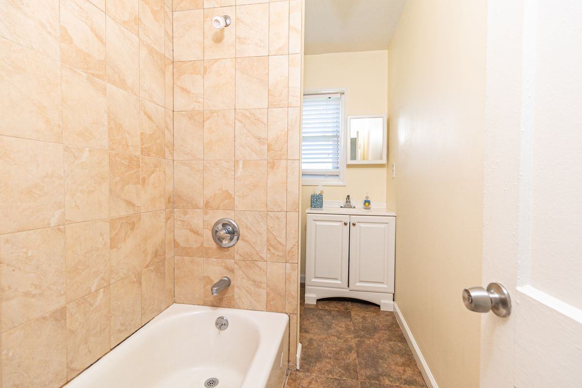 14 Lee Pl - Photo 6 of 15