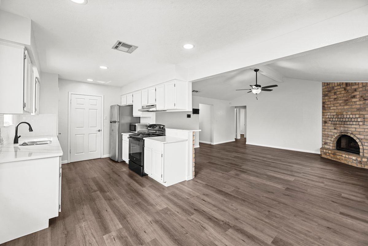 818 Saint Dominic Ct - Photo 3 of 3