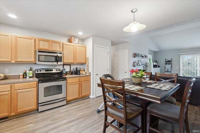 51701 Melwood Ct - Photo 4 of 14