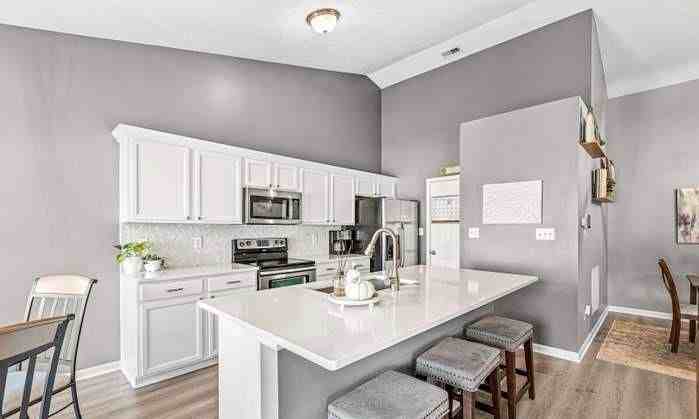 15259 High Timber Ln - Photo 3 of 17