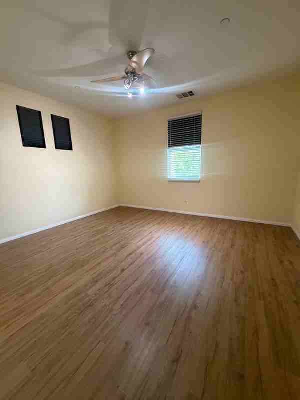 13290 Murano Ave - Photo 3 of 7