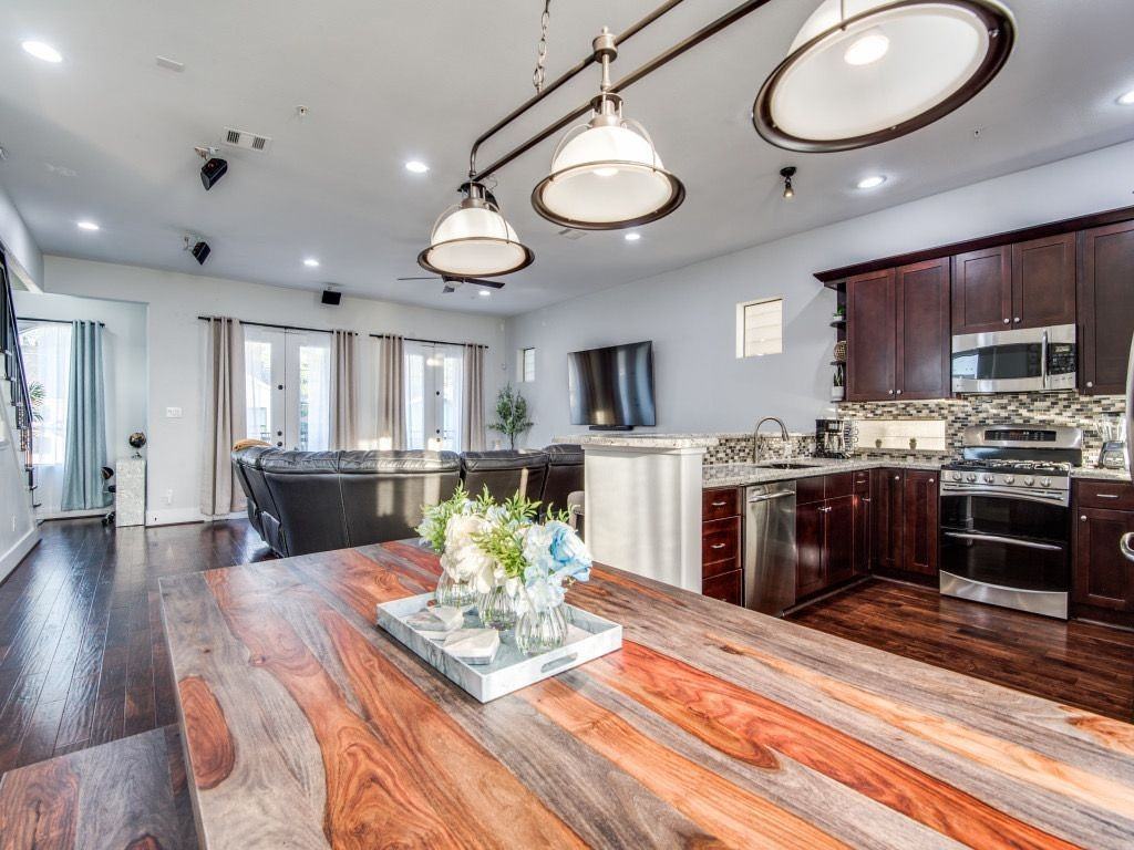 1509 Holly St - Photo 2 of 9