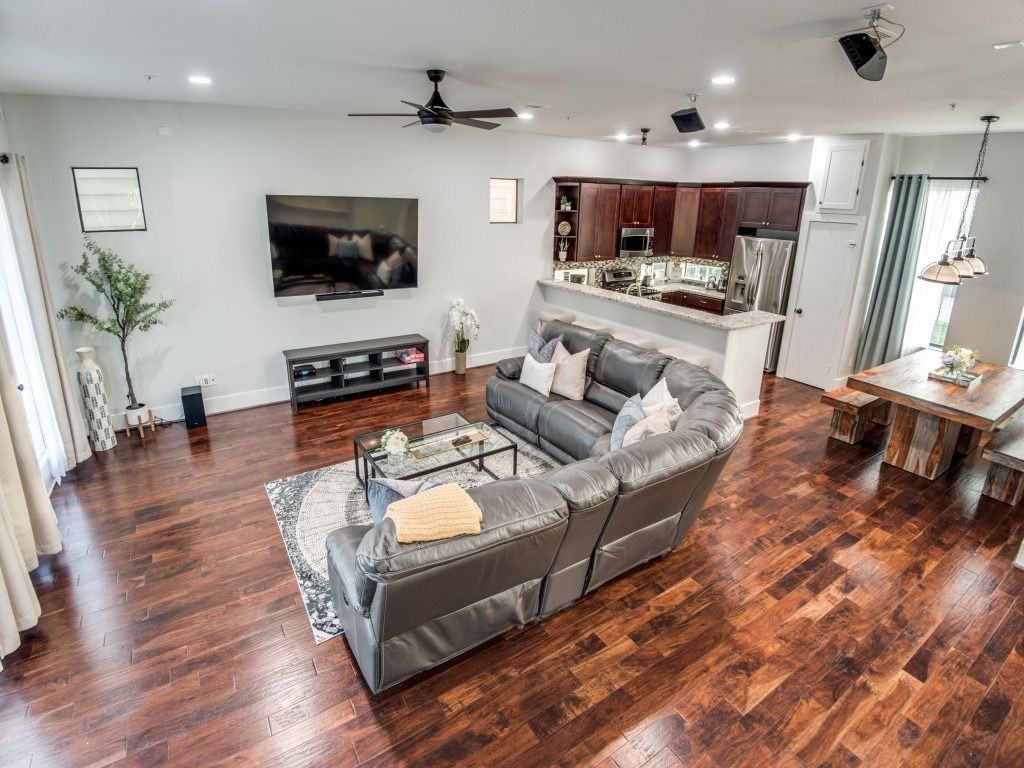 1509 Holly St - Photo 7 of 9