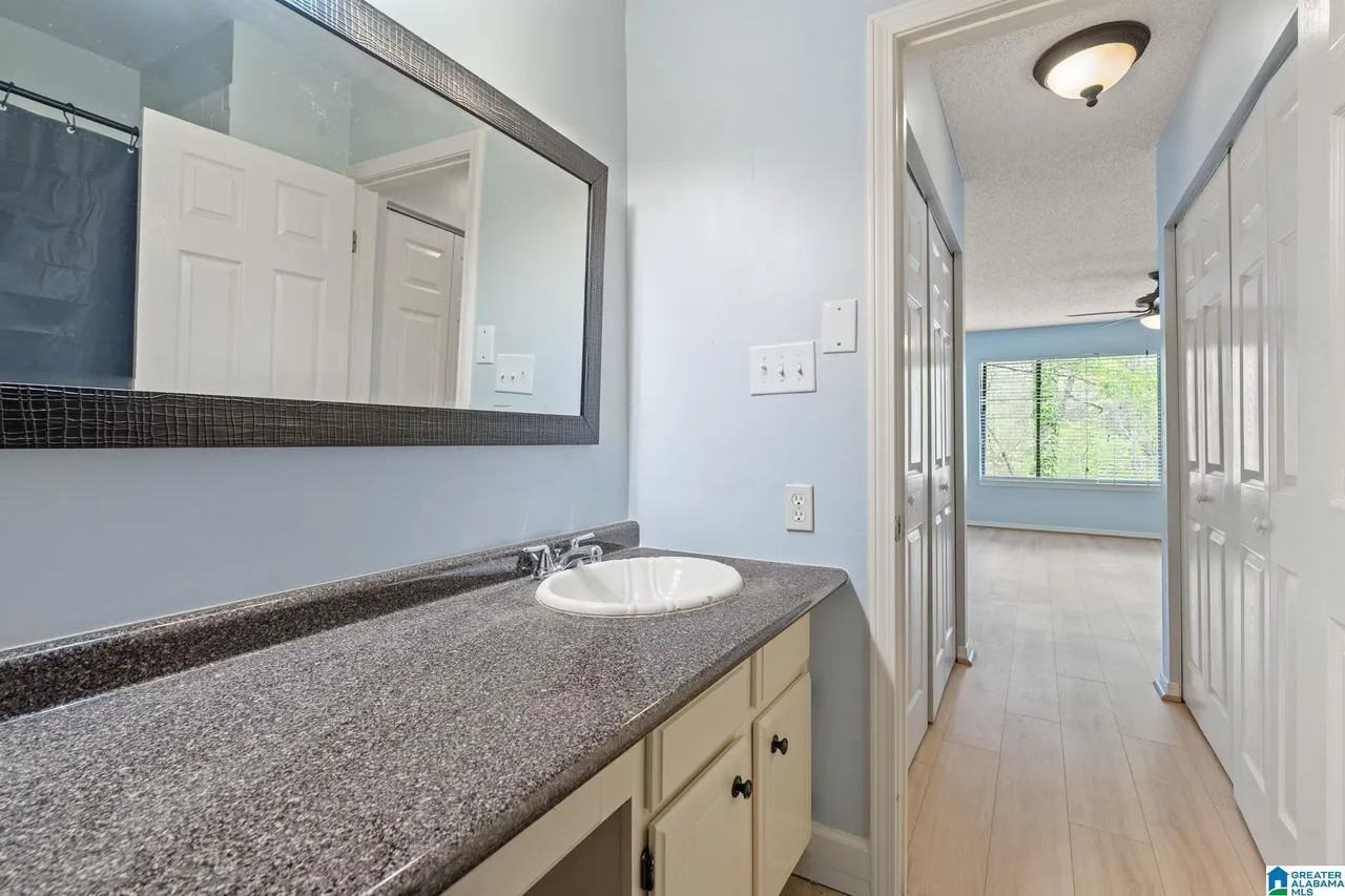 325 Heath Drive - Photo 5 of 24