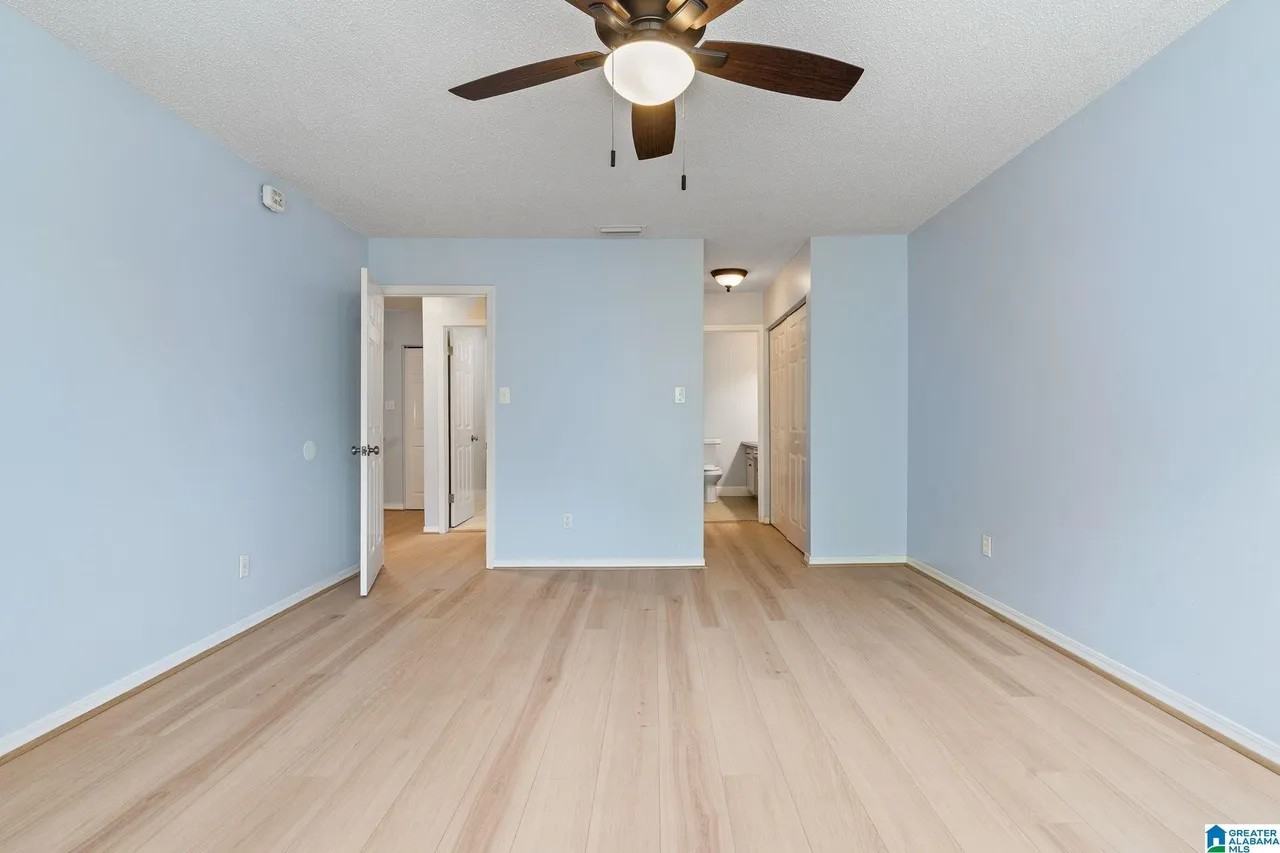 325 Heath Drive - Photo 6 of 24