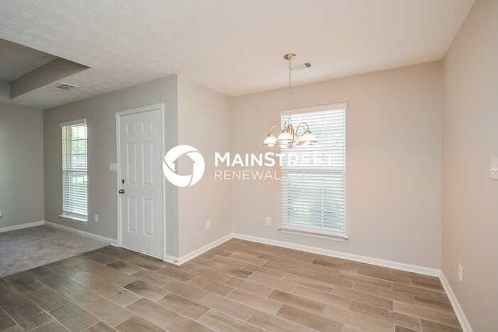 1040 Overlook St - Photo 4 of 16