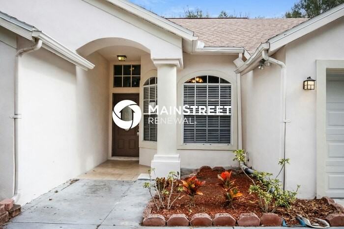 15313 Heathridge Dr - Photo 3 of 16