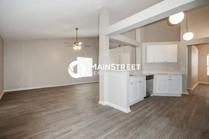 15313 Heathridge Dr - Photo 7 of 16