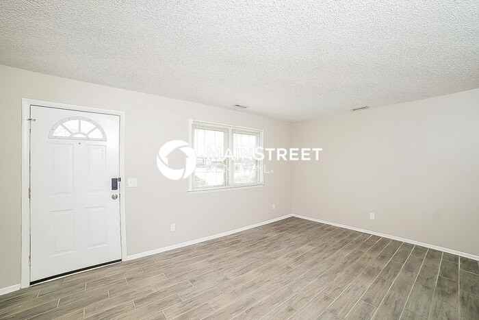 470 Creekway Dr - Photo 4 of 16