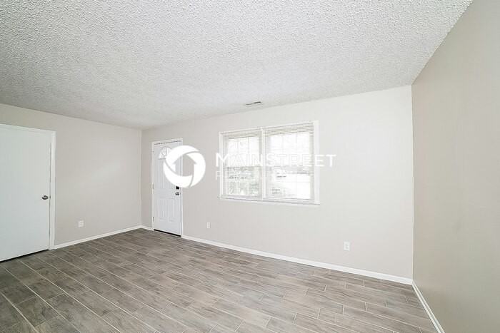 470 Creekway Dr - Photo 5 of 16