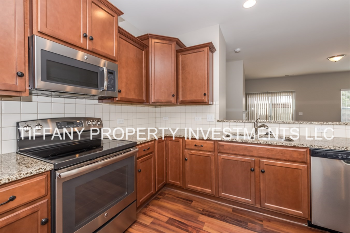 8219 Romana Red Ln - Photo 3 of 19