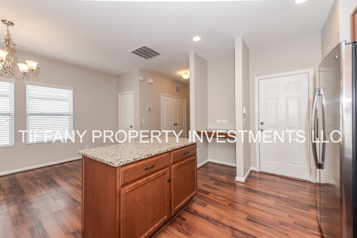 8219 Romana Red Ln - Photo 6 of 19