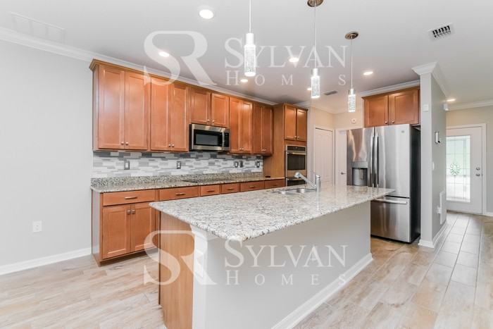 4288 Landover Blvd - Photo 7 of 16