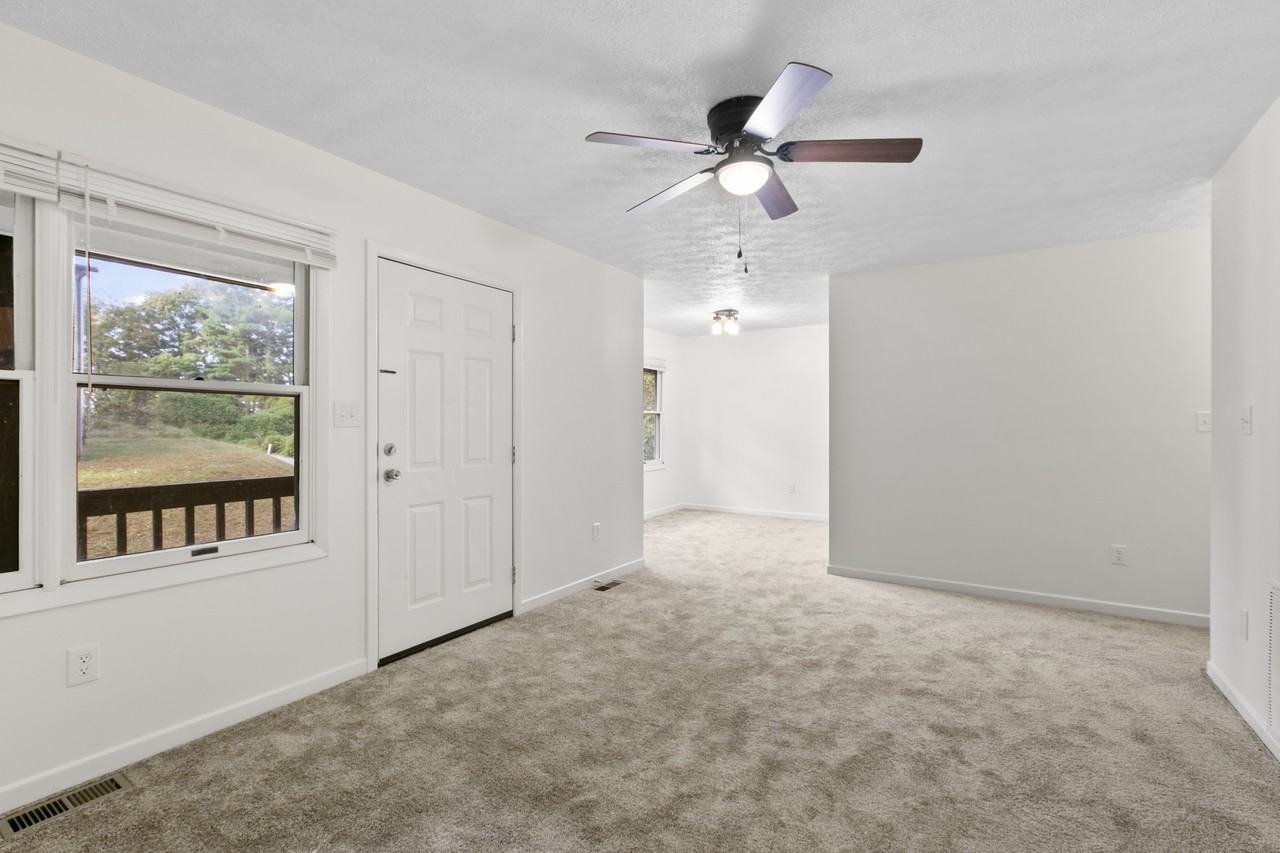 3 West Rosecrest Street #3C - Photo 3 of 18