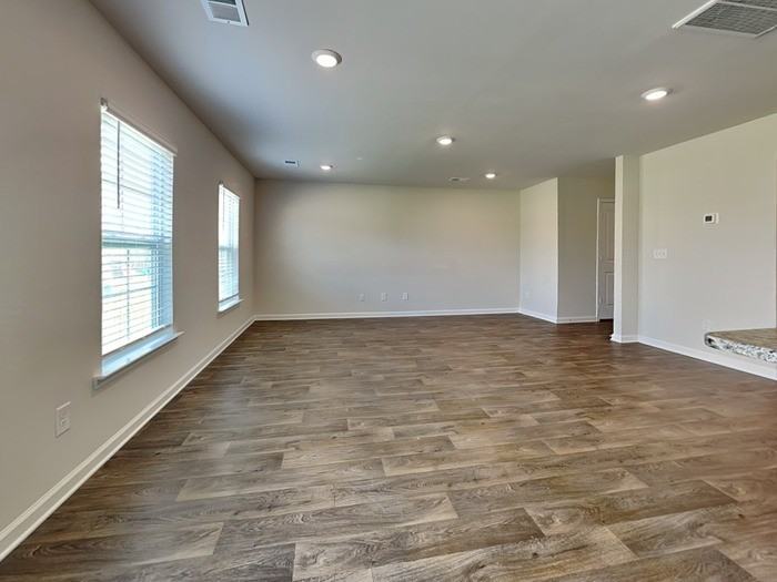 1607 Commendable Ct - Photo 5 of 28