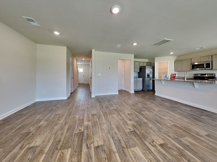 1607 Commendable Ct - Photo 6 of 28