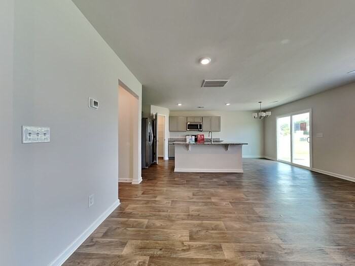 1607 Commendable Ct - Photo 7 of 28