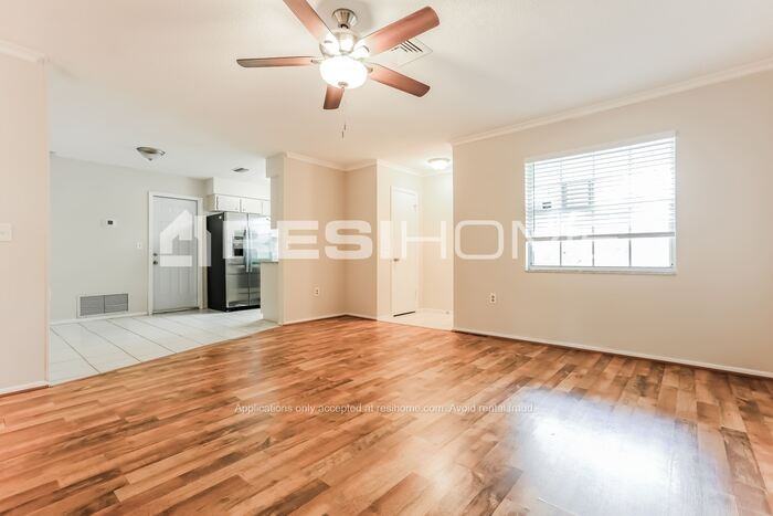 1020 Hope St - Photo 5 of 23