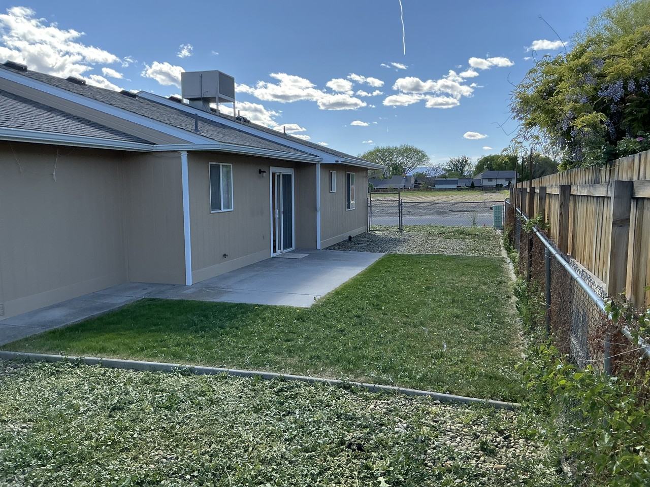 612 Round Table Rd #NA - Photo 2 of 6