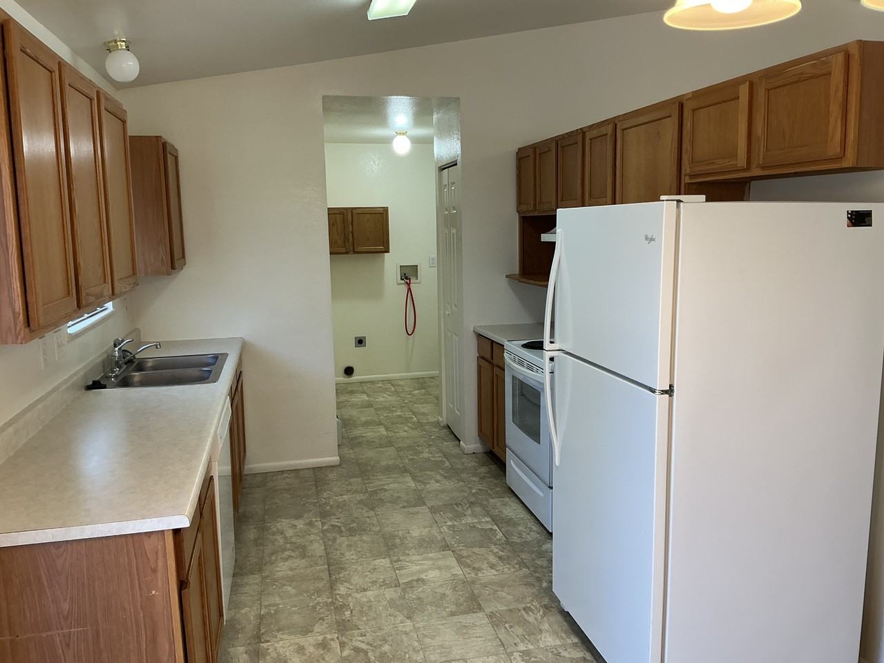 612 Round Table Rd #NA - Photo 3 of 6