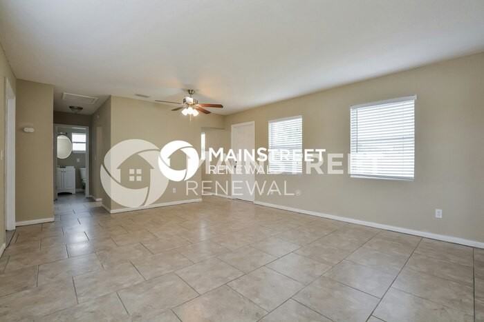 878 Crawford St - Photo 3 of 16