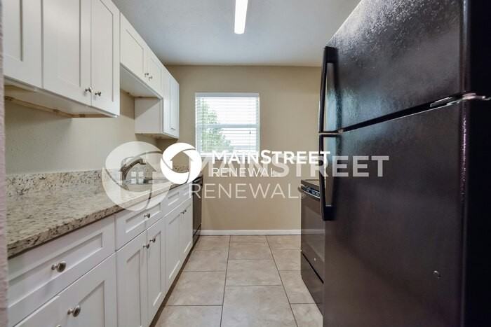 878 Crawford St - Photo 7 of 16