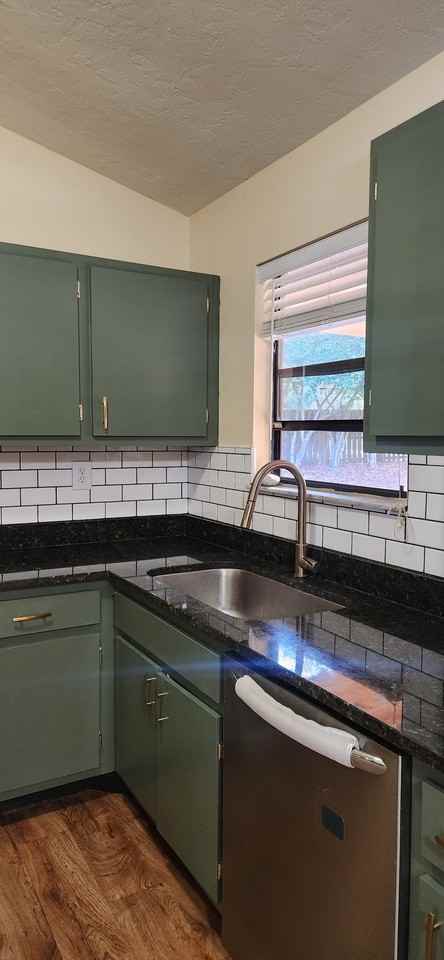 2924 Nw 76th Ter #NA - Photo 4 of 34