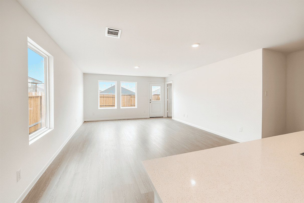 1516 Sunset Ridge Dr #NA - Photo 4 of 17