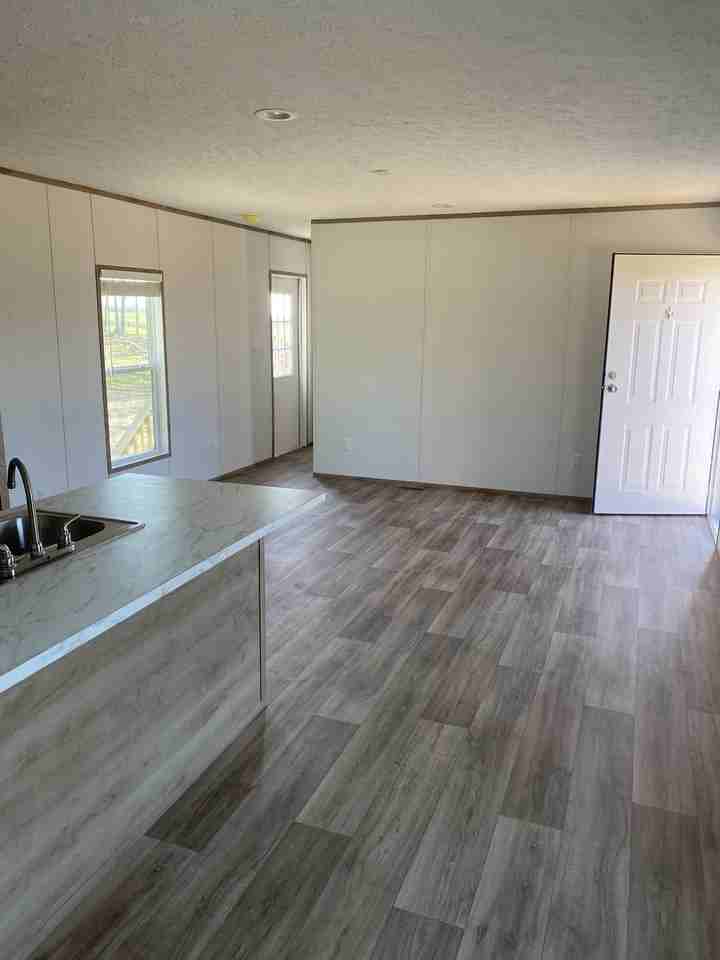 115 W Everett St #NA - Photo 5 of 9