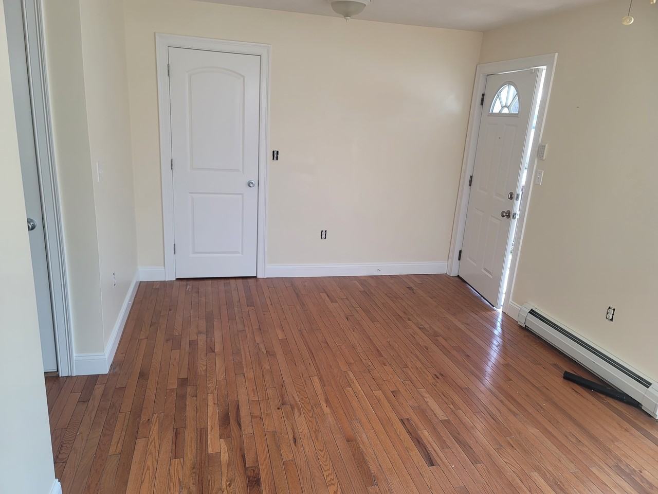 51 Prospect St #B - Photo 4 of 6