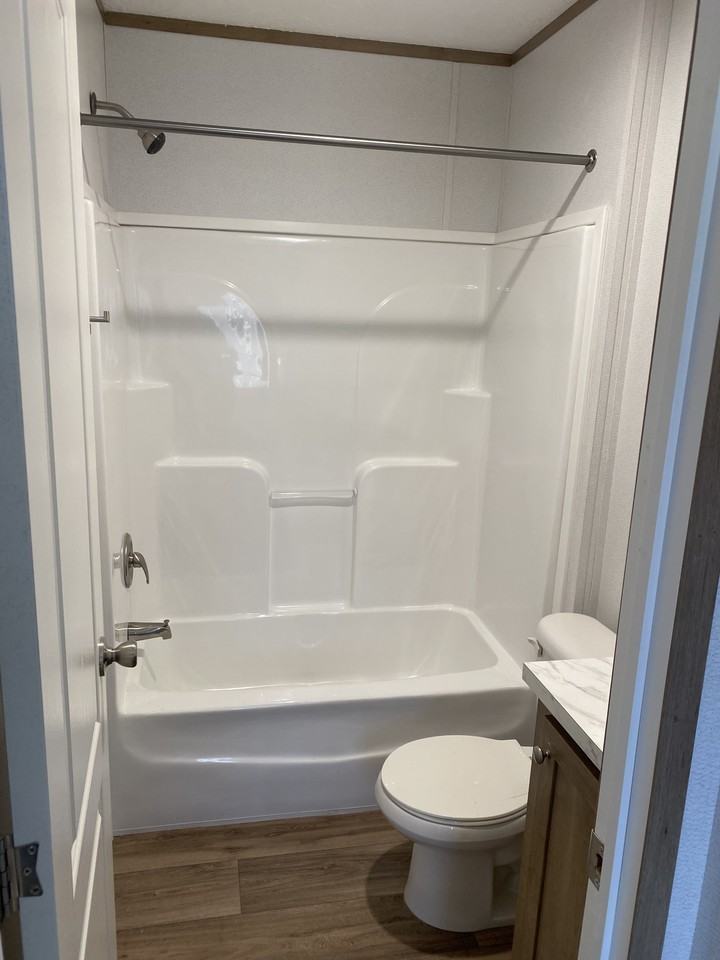 159 W Everett St #NA - Photo 2 of 7