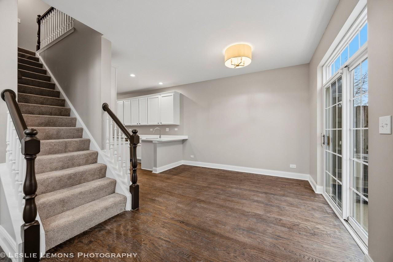 2233 Hillsboro Ct #2233 - Photo 4 of 10