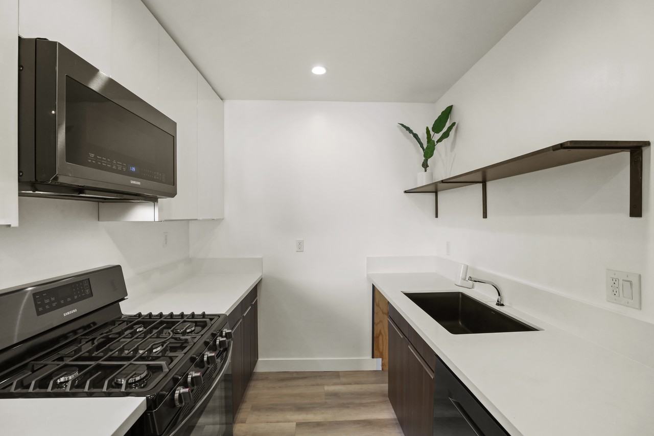 W Avenue 30 #5 - Photo 2 of 16