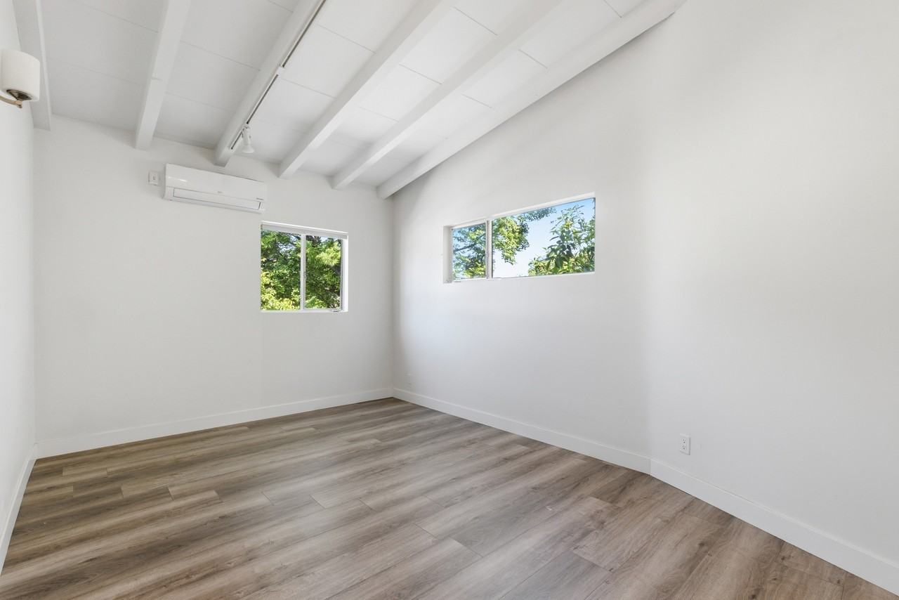 4418 Vantage Ave #1 - Photo 6 of 12